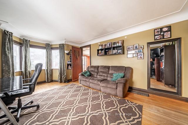 326 East 12th St, House detached with 3 bedrooms, 1 bathrooms and 4 parking in Hamilton ON | Image 35