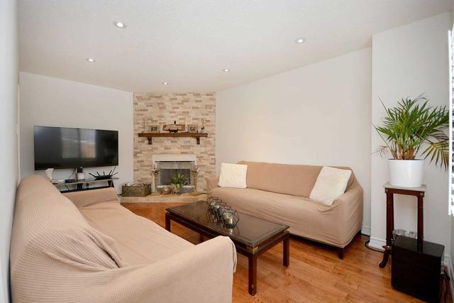 5312 Thornwood Dr, House detached with 4 bedrooms, 4 bathrooms and 4 parking in Mississauga ON | Image 11