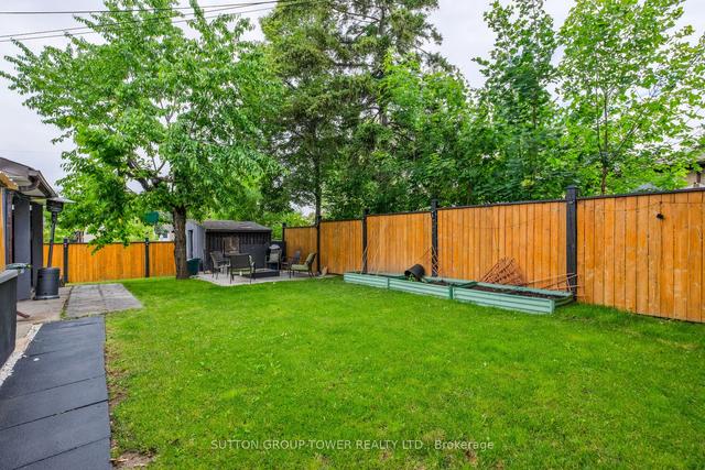 40 Lamberton Blvd, House detached with 3 bedrooms, 2 bathrooms and 4 parking in Toronto ON | Image 27