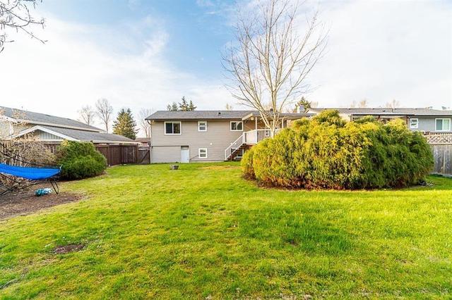 26540 32a Avenue, House detached with 5 bedrooms, 2 bathrooms and 4 parking in Langley BC | Image 39