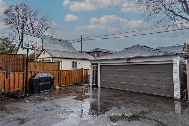 388a Whitmore Ave, House detached with 4 bedrooms, 2 bathrooms and 3 parking in Toronto ON | Image 33