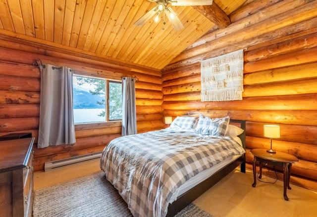 857 Riondel Rd, House detached with 3 bedrooms, 2 bathrooms and null parking in Central Kootenay A BC | Image 16