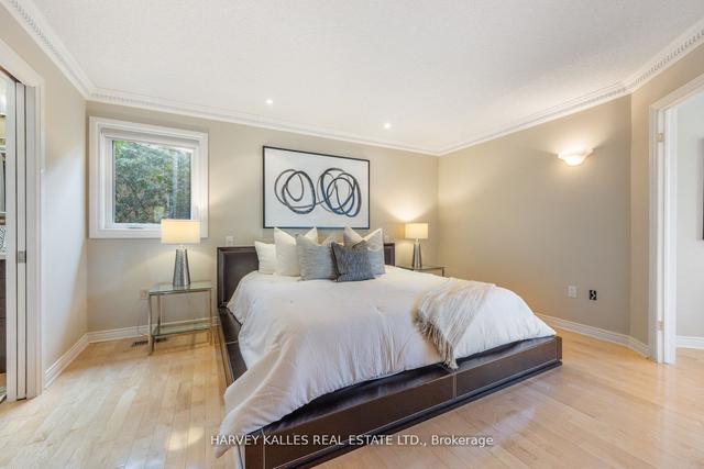 42 Bowring Walk, House detached with 4 bedrooms, 3 bathrooms and 6 parking in Toronto ON | Image 10