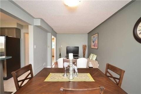 81 Wickstead Crt, Townhouse with 3 bedrooms, 2 bathrooms and 1 parking in Brampton ON | Image 10