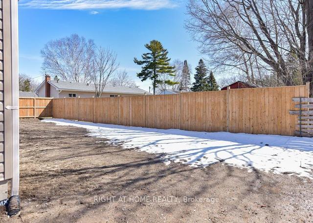 29b Rose Ave, House semidetached with 3 bedrooms, 3 bathrooms and 3 parking in Orillia ON | Image 15