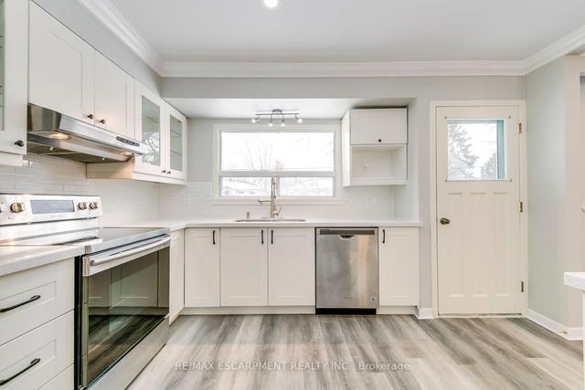 5440 Windermere Dr, House detached with 3 bedrooms, 2 bathrooms and 5 parking in Burlington ON | Image 10