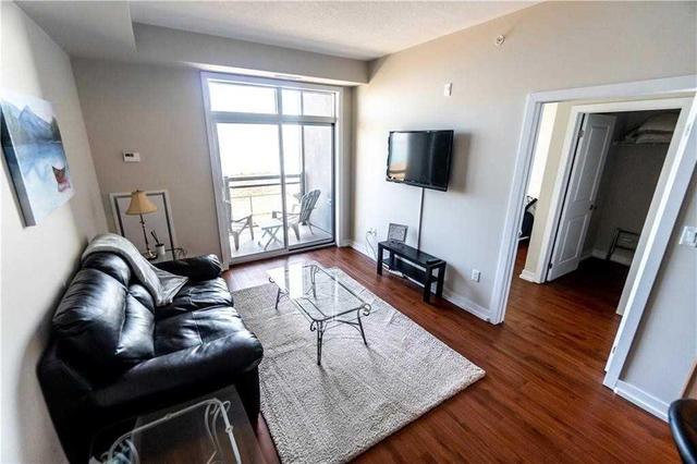 203 - 35 Southshore Cres, Condo with 1 bedrooms, 1 bathrooms and 1 parking in Hamilton ON | Image 3