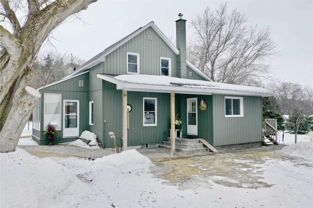 2224 Rainbow Valley Rd W, Home with 3 bedrooms, 1 bathrooms and 10 parking in Springwater ON | Image 10