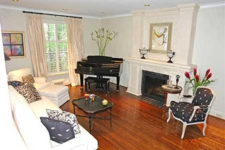 7 Ardmore Rd, House detached with 4 bedrooms, 4 bathrooms and 3 parking in Toronto ON | Image 3