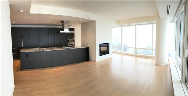 4109 - 180 University Ave, Condo with 2 bedrooms, 3 bathrooms and 1 parking in Toronto ON | Image 5