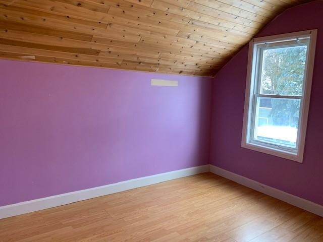 713 Chamberlain St, House detached with 3 bedrooms, 1 bathrooms and 2 parking in Peterborough ON | Image 13