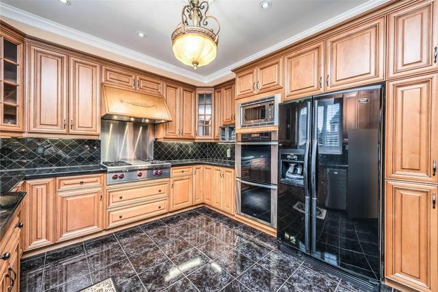122 Valleycreek Dr, House detached with 4 bedrooms, 5 bathrooms and 9 parking in Brampton ON | Image 13