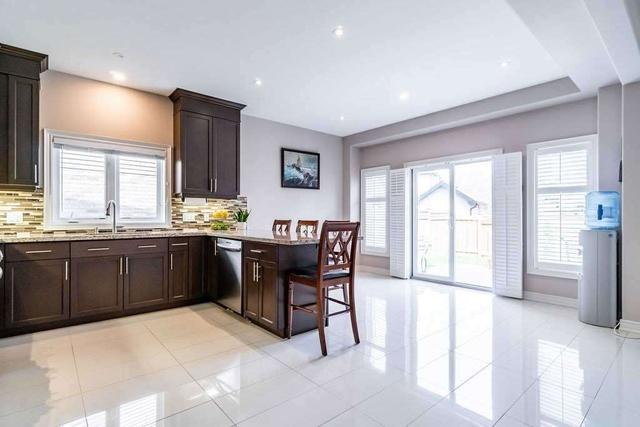 280 John Frederick Dr, House detached with 4 bedrooms, 4 bathrooms and 4 parking in Hamilton ON | Image 3