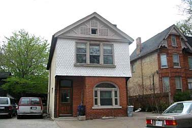 296 Seaton St, House detached with 2 bedrooms, 2 bathrooms and null parking in Toronto ON | Image 1