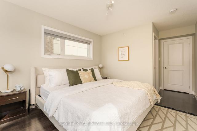 215 - 252 Royal York Rd, Townhouse with 2 bedrooms, 2 bathrooms and 1 parking in Toronto ON | Image 10