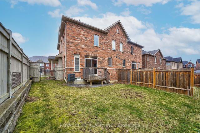 12 Henry Bauer Ave, House semidetached with 4 bedrooms, 3 bathrooms and 2 parking in Markham ON | Image 27
