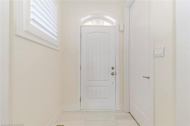 138 Kaitting Tr, House attached with 3 bedrooms, 3 bathrooms and 2 parking in Oakville ON | Image 7