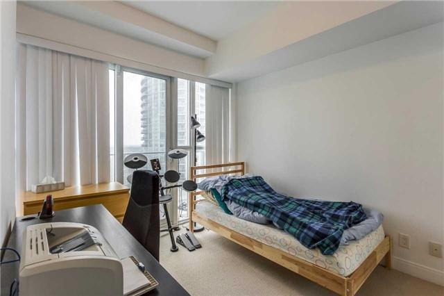 2102 - 50 Absolute Ave, Condo with 2 bedrooms, 2 bathrooms and 1 parking in Mississauga ON | Image 13