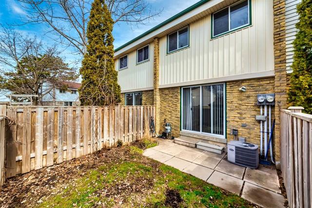 86 - 2779 Gananoque Dr, Townhouse with 3 bedrooms, 2 bathrooms and 1 parking in Mississauga ON | Image 17