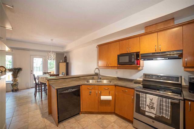 6 - 2089 Beaverbrook Ave, Townhouse with 3 bedrooms, 3 bathrooms and 2 parking in London ON | Image 4