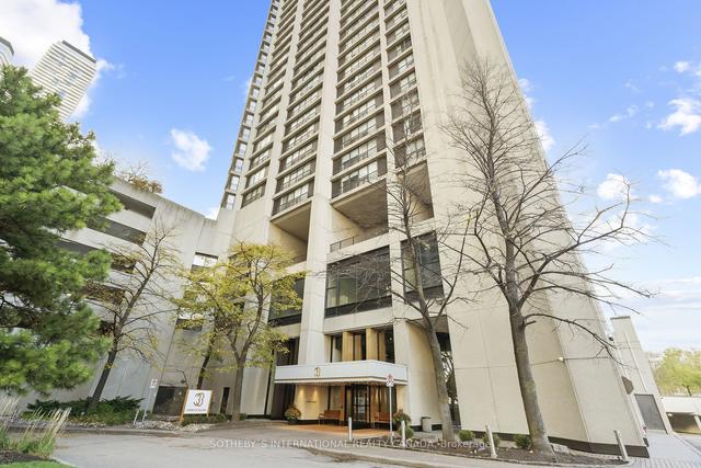 2208 - 33 Harbour Sq, Condo with 2 bedrooms, 3 bathrooms and 1 parking in Toronto ON | Image 1