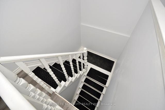 152 Elgin St, House detached with 4 bedrooms, 2 bathrooms and 3 parking in Brantford ON | Image 6