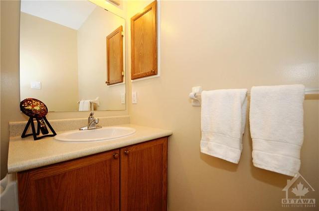 220 Freedom Private, Townhouse with 3 bedrooms, 3 bathrooms and 2 parking in Ottawa ON | Image 14