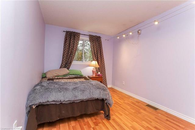 1115 Hickorywood Crescent, House semidetached with 3 bedrooms, 2 bathrooms and 3 parking in Kingston ON | Image 20