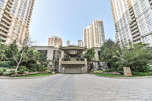 3028 - 3888 Duke Of York Blvd, Condo with 2 bedrooms, 2 bathrooms and 2 parking in Mississauga ON | Image 1