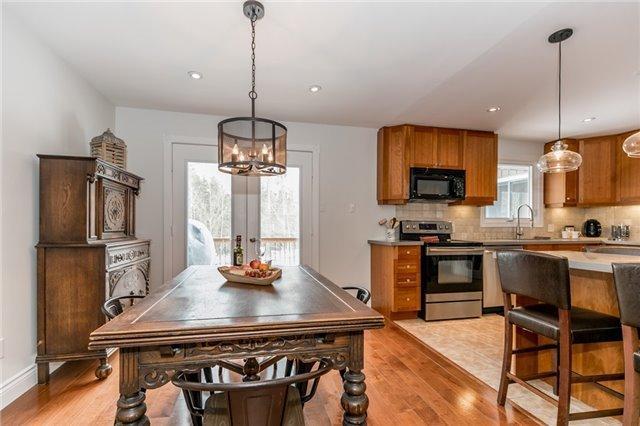 27 Tyndale Rd, House detached with 3 bedrooms, 3 bathrooms and 4 parking in Barrie ON | Image 7