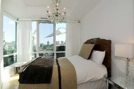 s622 - 112 George St, Condo with 2 bedrooms, 2 bathrooms and 1 parking in Toronto ON | Image 4