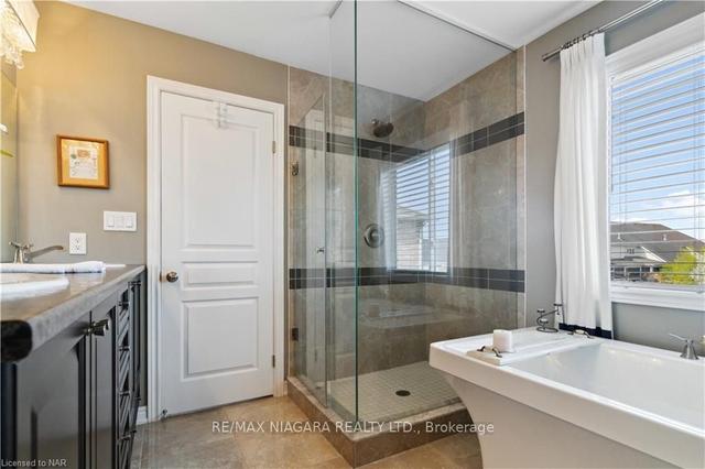 9105 White Oak Ave, House detached with 4 bedrooms, 3 bathrooms and 4 parking in Niagara Falls ON | Image 13