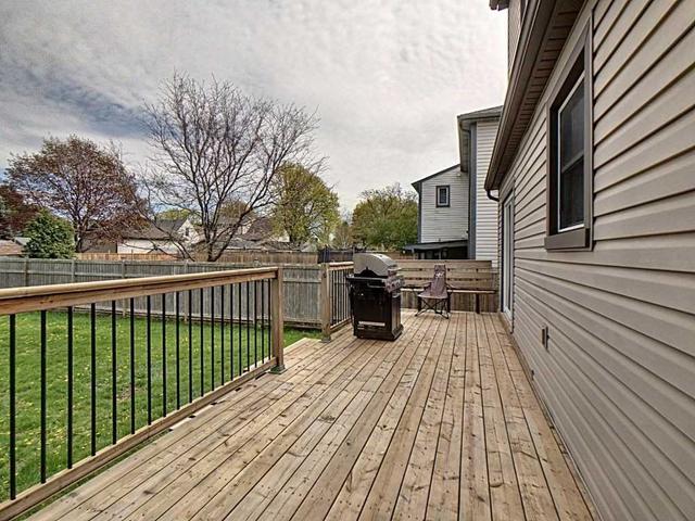 5610 Royal Manor Dr, House detached with 3 bedrooms, 2 bathrooms and 4 parking in Niagara Falls ON | Image 7