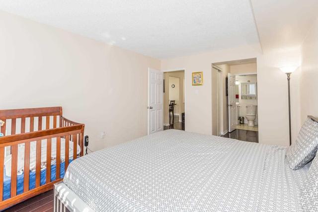 801 - 12 Laurelcrest St, Condo with 2 bedrooms, 2 bathrooms and 3 parking in Brampton ON | Image 5