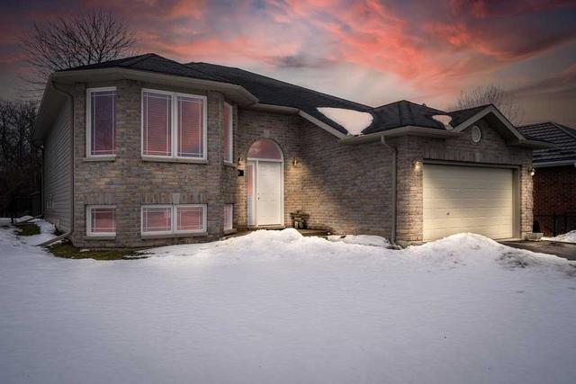 28 First Ave, House detached with 3 bedrooms, 3 bathrooms and 6 parking in Prince Edward County ON | Image 1