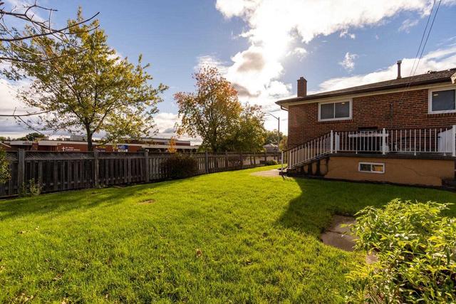 100 Andrew Park, House semidetached with 3 bedrooms, 2 bathrooms and 5 parking in Vaughan ON | Image 31