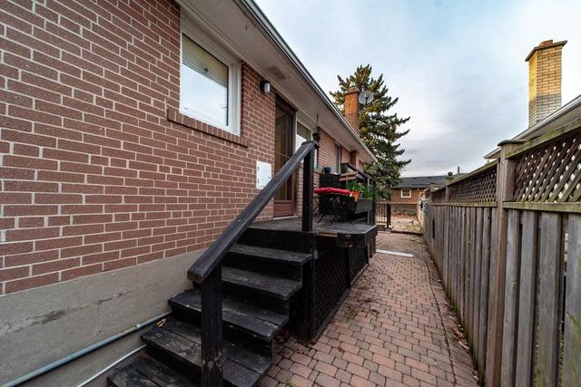 74 Brimorton Dr, House detached with 3 bedrooms, 3 bathrooms and 3 parking in Toronto ON | Image 31