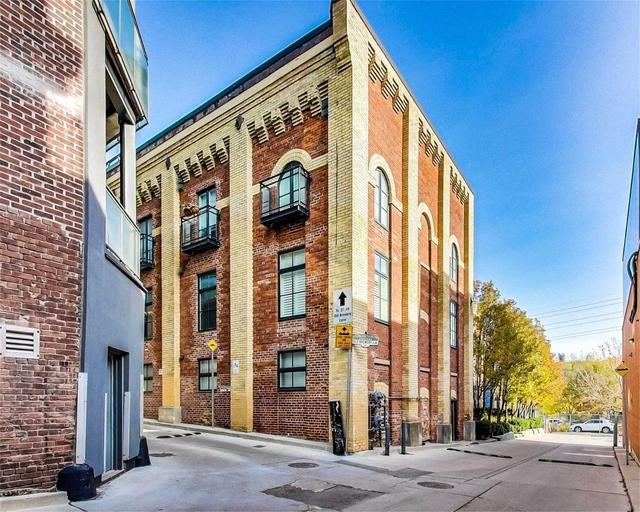 31 Old Brewery Lane, Townhouse with 3 bedrooms, 2 bathrooms and 1 parking in Toronto ON | Image 23