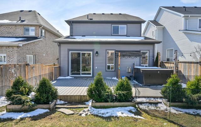 14 Mcphail Ave, House detached with 3 bedrooms, 4 bathrooms and 4 parking in Clarington ON | Image 32