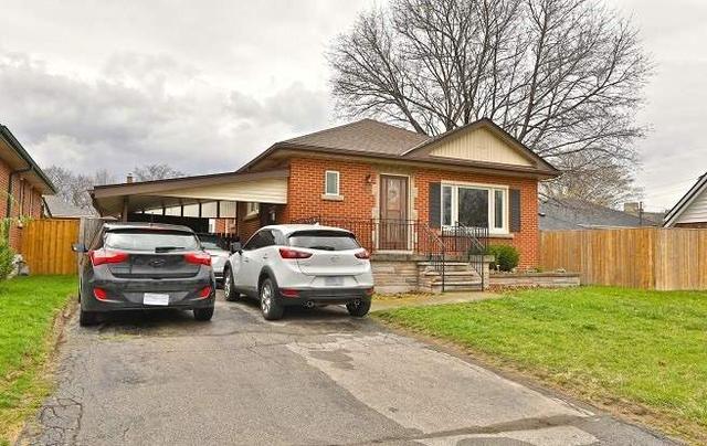 48 Bromley Rd, House detached with 2 bedrooms, 2 bathrooms and 4 parking in Hamilton ON | Image 17
