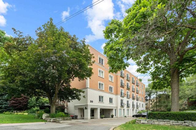 104 - 30 Anglesey Blvd, Condo with 2 bedrooms, 2 bathrooms and 2 parking in Toronto ON | Image 1