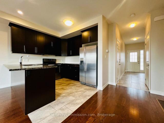 1 - 2235 Blackwater Rd, Townhouse with 3 bedrooms, 4 bathrooms and 2 parking in London ON | Image 3