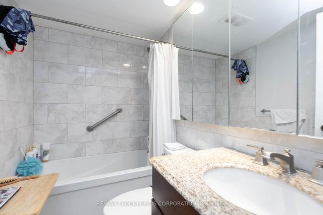 1226 - 33 Harbour Sq, Condo with 1 bedrooms, 1 bathrooms and 1 parking in Toronto ON | Image 14