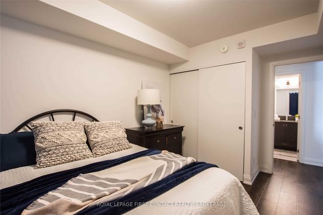 909 - 58 Lakeside Terr, Condo with 2 bedrooms, 2 bathrooms and 2 parking in Barrie ON | Image 2
