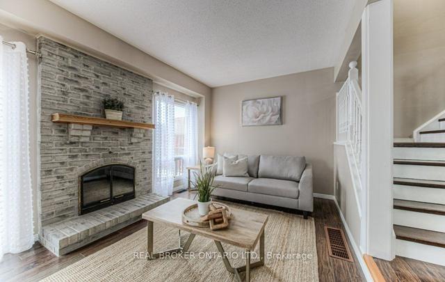 65 Lynnhaven Crt, House detached with 3 bedrooms, 2 bathrooms and 3 parking in Kitchener ON | Image 14