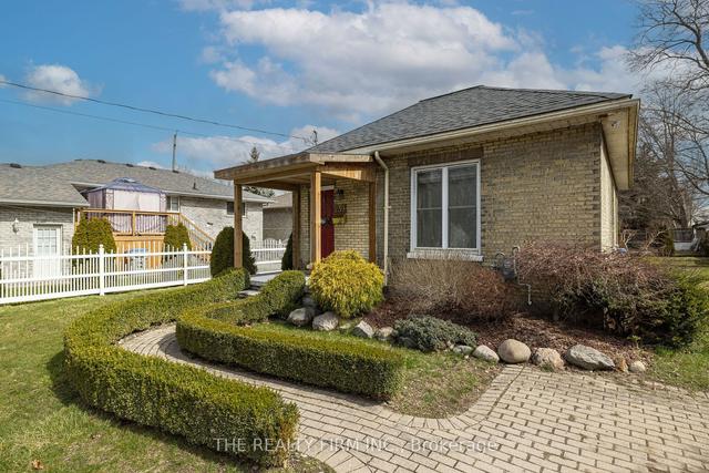 239 Queen St, House detached with 3 bedrooms, 1 bathrooms and 4 parking in Strathroy Caradoc ON | Image 30