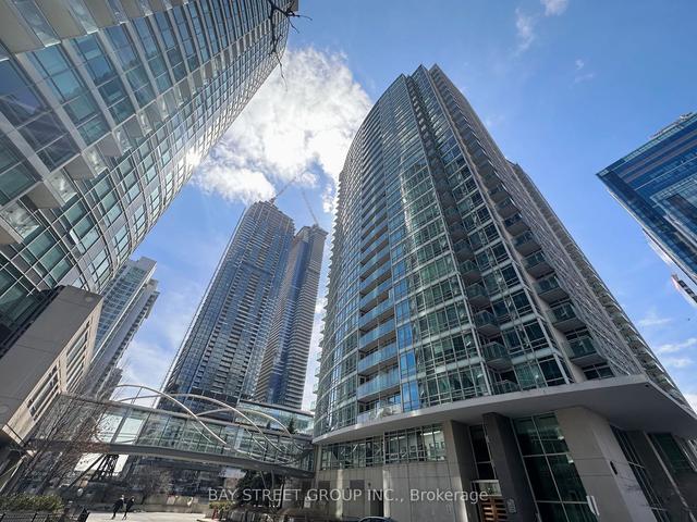 711 - 381 Front St W, Condo with 1 bedrooms, 1 bathrooms and 1 parking in Toronto ON | Image 1