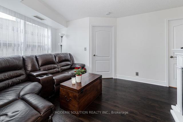 302 - 1 Elm Dr, Condo with 2 bedrooms, 2 bathrooms and 2 parking in Mississauga ON | Image 9