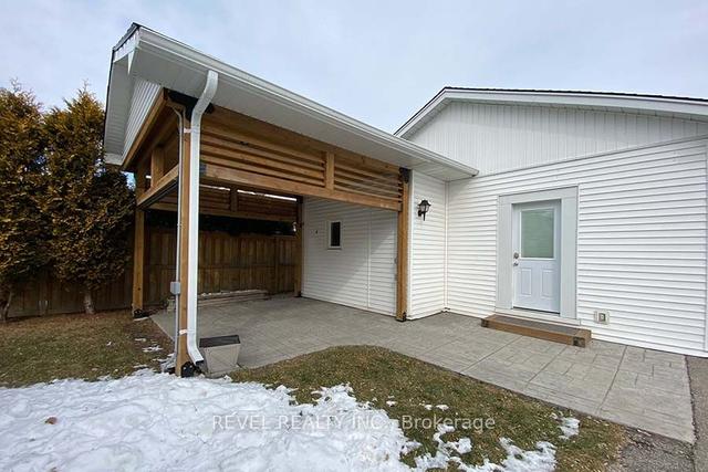 31 Kennedy St, House detached with 2 bedrooms, 2 bathrooms and 5 parking in Brantford ON | Image 25