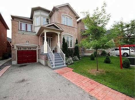 7 Blazing Star Dr, House detached with 4 bedrooms, 3 bathrooms and 2 parking in Brampton ON | Image 1